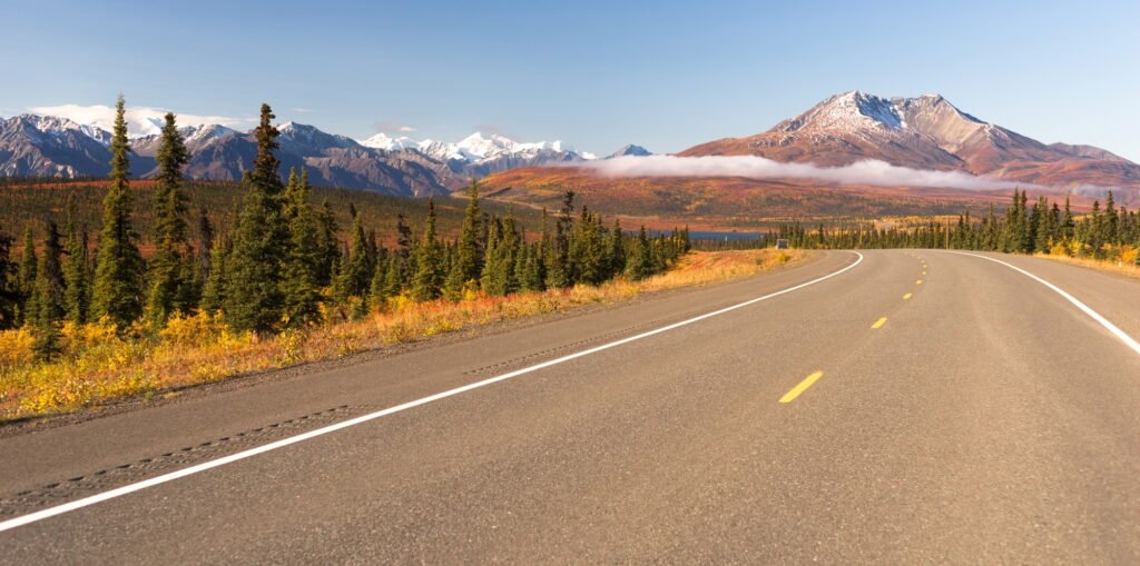 Highway Curve Wilderness Road Alska Mountain Landscape